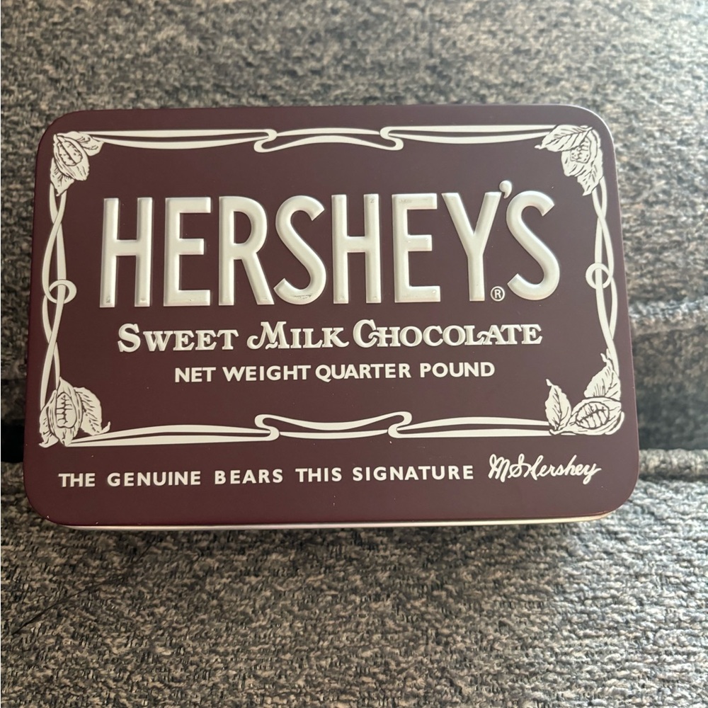 Hershey tin